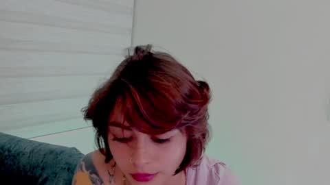 Leyla online show from February 22, 2025, 5:34 am