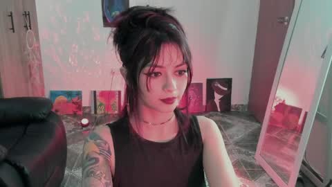 Leyla online show from May 13, 2026, 8:38 pm