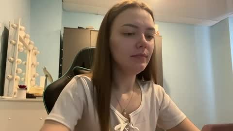Lily online show from April 11, 2026, 2:16 am