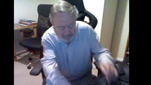 erasmus_d online show from December 29, 2024, 5:44 pm