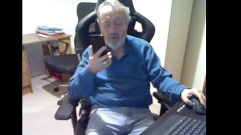 erasmus_d online show from January 14, 2025, 7:00 pm