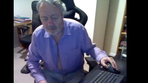 erasmus_d online show from January 20, 2025, 6:21 pm