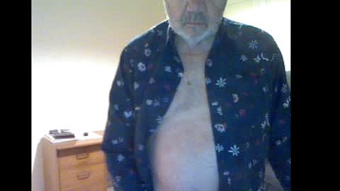 erasmus_d online show from January 21, 2025, 6:02 pm