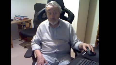 erasmus_d online show from January 30, 2025, 5:39 pm