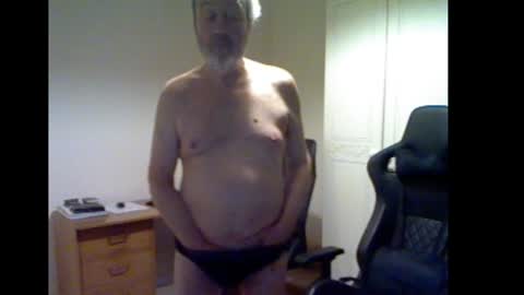 erasmus_d online show from February 5, 2025, 6:37 pm