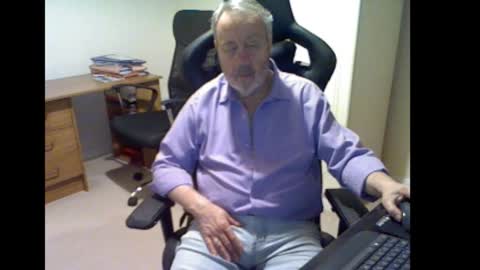 erasmus_d online show from October 26, 2025, 5:30 pm