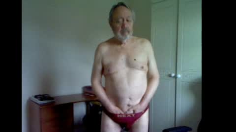 erasmus_d online show from May 7, 2026, 5:29 pm