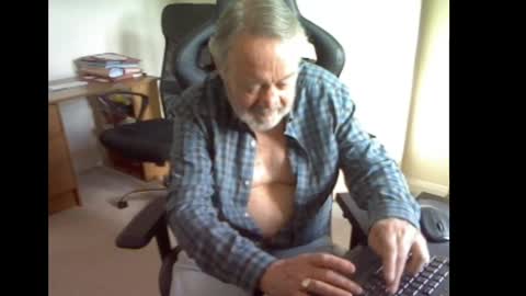 erasmus_d online show from May 12, 2026, 5:10 pm