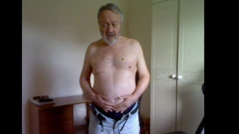Snapshot of erasmus_d chatting on June 3, 2026, 5:29 pm erasmus_d online show from June 3, 2026, 5:29 pm