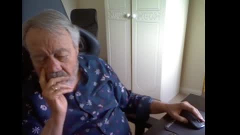 Snapshot of erasmus_d chatting on June 5, 2026, 6:02 pm erasmus_d online show from June 5, 2026, 6:02 pm