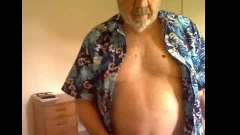 Snapshot of erasmus_d chatting on July 25, 2026, 5:10 pm erasmus_d online show from July 25, 2026, 5:10 pm