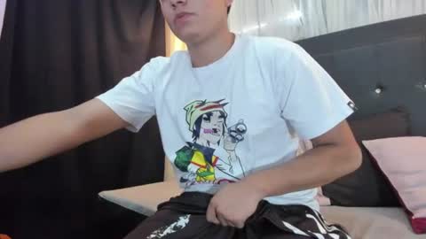 eren_exotic online show from June 19, 2026, 7:39 pm