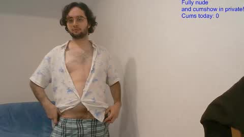 Snapshot of eren_jaeger2000 chatting on October 5, 2025, 1:59 am Eren online show from October 5, 2025, 1:59 am