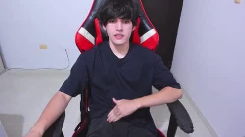 Snapshot of eren_tatakae chatting on March 3, 2026, 12:39 am eren_tatakae online show from March 3, 2026, 12:39 am