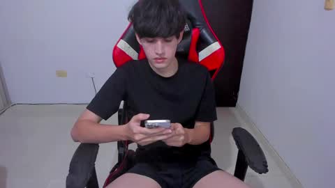 Snapshot of eren_tatakae chatting on April 1, 2026, 11:57 pm eren_tatakae online show from April 1, 2026, 11:57 pm