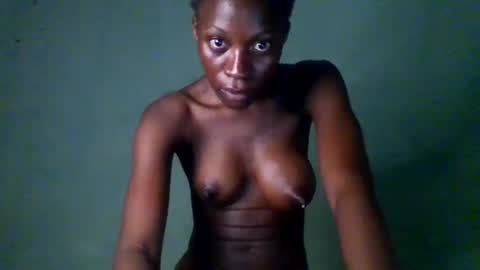 Snapshot of erica843871 chatting on October 10, 2025, 12:09 am Erica online show from October 10, 2025, 12:09 am