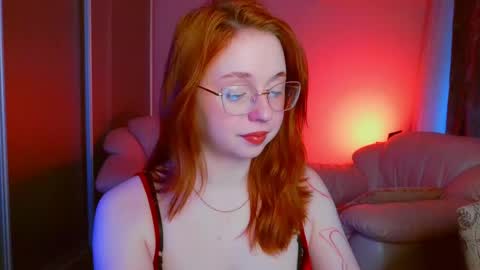 Erica 3 online show from May 3, 2026, 1:00 am