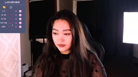 Erica Wayne online show from November 5, 2025, 6:57 am