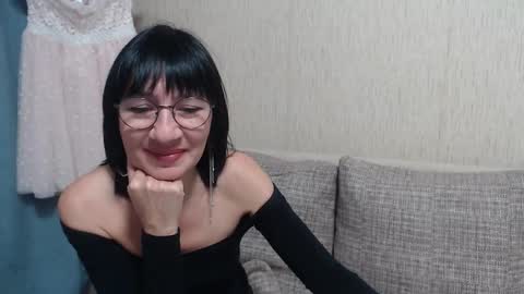 ericablack8 online show from December 16, 2024, 2:27 pm