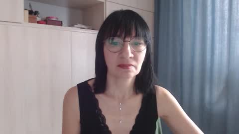 ericablack8 online show from September 18, 2025, 8:38 am