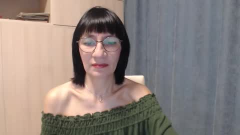 ericablack8 online show from February 16, 2026, 5:42 pm