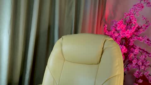 Snapshot of ericagracee chatting on April 5, 2026, 8:00 am Erica online show from April 5, 2026, 8:00 am