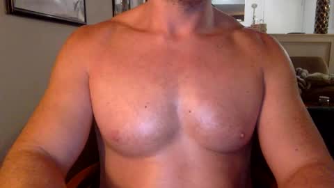 Snapshot of ericamyserso chatting on March 18, 2026, 4:04 am EricMuscle86 online show from March 18, 2026, 4:04 am