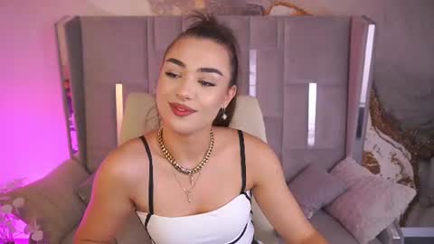 Snapshot of ericasin chatting on August 4, 2026, 2:19 pm Erica online show from August 4, 2026, 2:19 pm