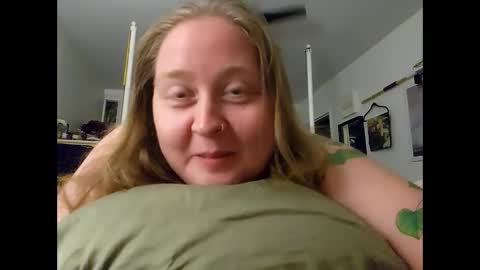 Snapshot of ericatulip chatting on September 21, 2025, 7:10 am ericatulip 3 online show from September 21, 2025, 7:10 am