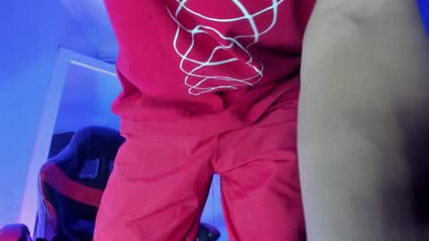      online show from September 28, 2025, 8:03 pm