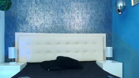   online show from September 30, 2025, 3:33 am