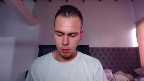 Erik rodriguez online show from December 21, 2025, 11:28 am