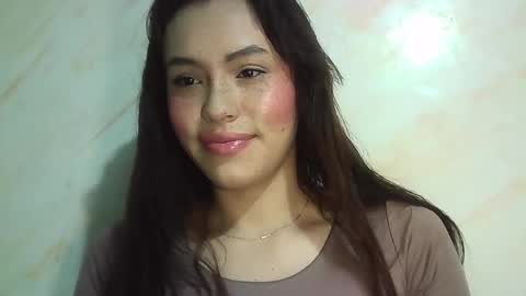 Erika online show from April 24, 2026, 6:43 pm