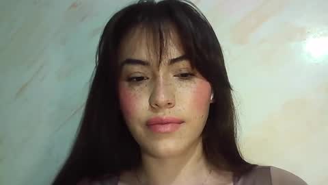 Erika online show from April 25, 2026, 4:04 pm