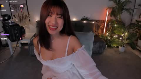 erika_kim online show from May 9, 2026, 6:40 am
