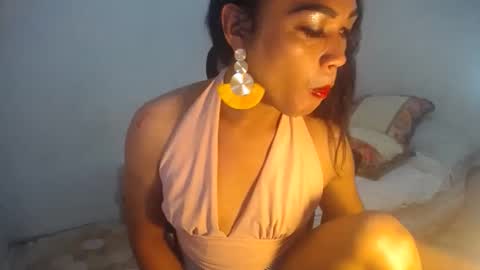 Snapshot of erika_madrigal chatting on January 7, 2025, 12:13 am erika_madrigal online show from January 7, 2025, 12:13 am