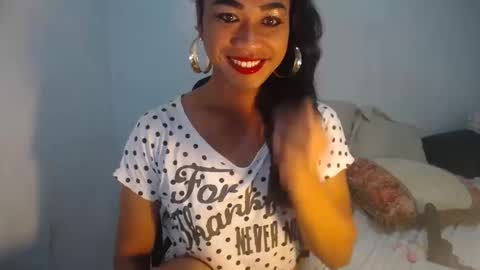 Snapshot of erika_madrigal chatting on January 11, 2025, 2:30 am erika_madrigal online show from January 11, 2025, 2:30 am