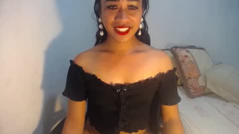 Snapshot of erika_madrigal chatting on January 21, 2025, 4:43 am erika_madrigal online show from January 21, 2025, 4:43 am