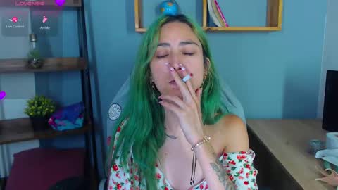 Snapshot of erika_stevens chatting on September 16, 2025, 8:54 pm E R I K A - SAGITARIO..... online show from September 16, 2025, 8:54 pm