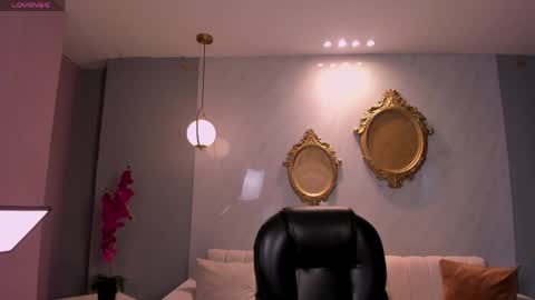 Erika Benz online show from March 26, 2026, 12:11 pm