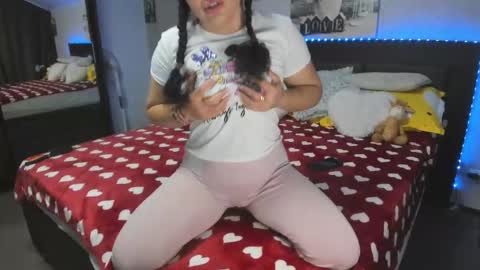 ErikaGold online show from May 2, 2026, 3:33 am