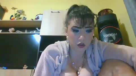 erikaguapa1989 online show from December 3, 2025, 3:03 am