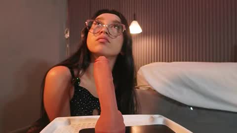 Snapshot of eriklein chatting on March 26, 2026, 7:19 pm Eri online show from March 26, 2026, 7:19 pm