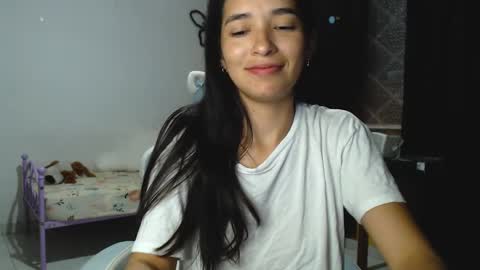 erina_1 online show from January 10, 2025, 11:50 pm