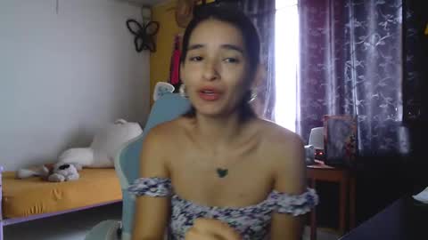 erina_1 online show from January 31, 2025, 4:38 pm