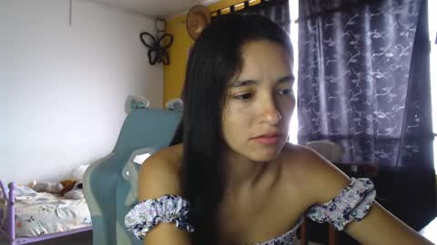erina_1 online show from February 21, 2025, 4:59 pm