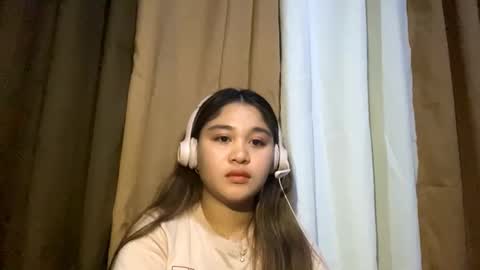 Snapshot of erlinebohnker chatting on February 14, 2026, 12:46 pm Lana online show from February 14, 2026, 12:46 pm