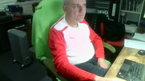 Snapshot of ernello chatting on September 25, 2025, 12:53 pm ernello online show from September 25, 2025, 12:53 pm