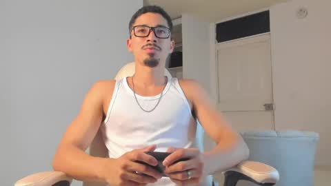 eros_becker_ online show from May 11, 2026, 12:27 am