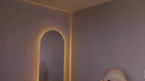 eros_becker_ online show from June 20, 2026, 11:07 pm